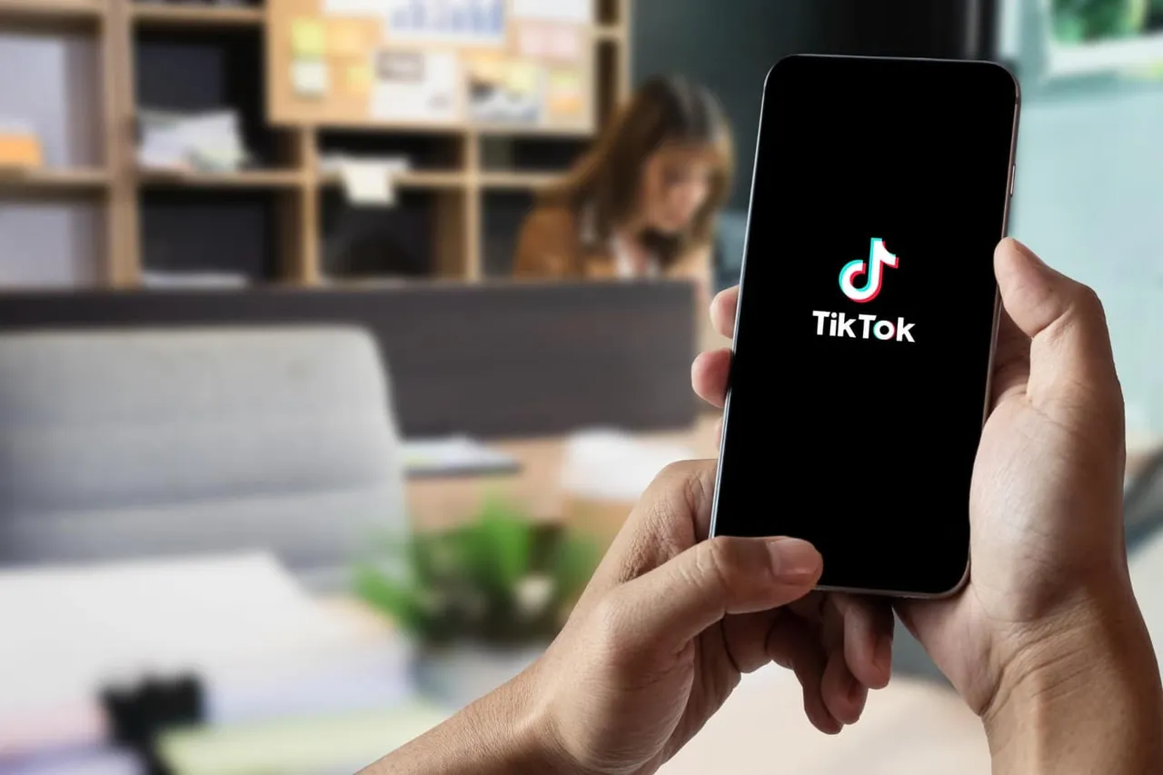 Devenir influenceur sur TikTok ? J’ai testé le programme TokFirst