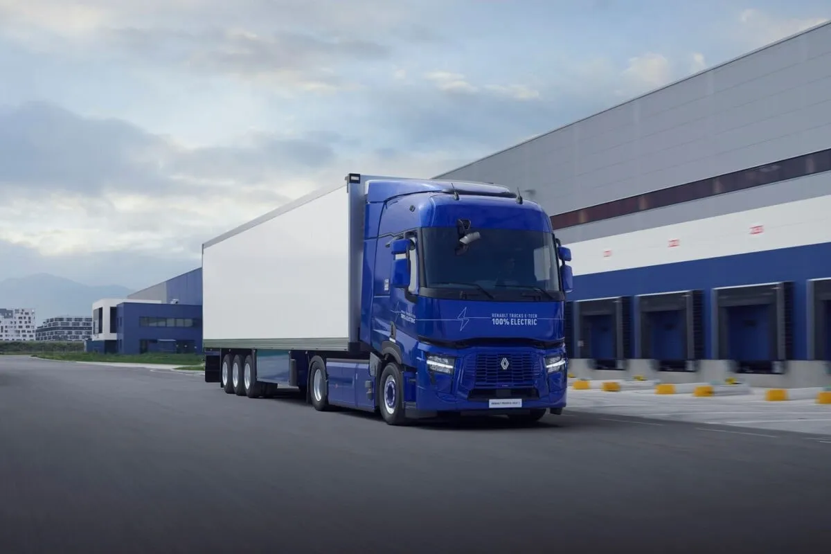 Les stations de recharge ultra-rapide pour camions électriques arrivent en France